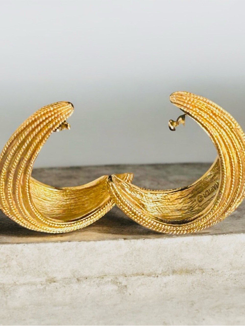 Vintage Napier Gold Plated Ribbed ShrimpEarrings Pierced Signed Textured Hoop